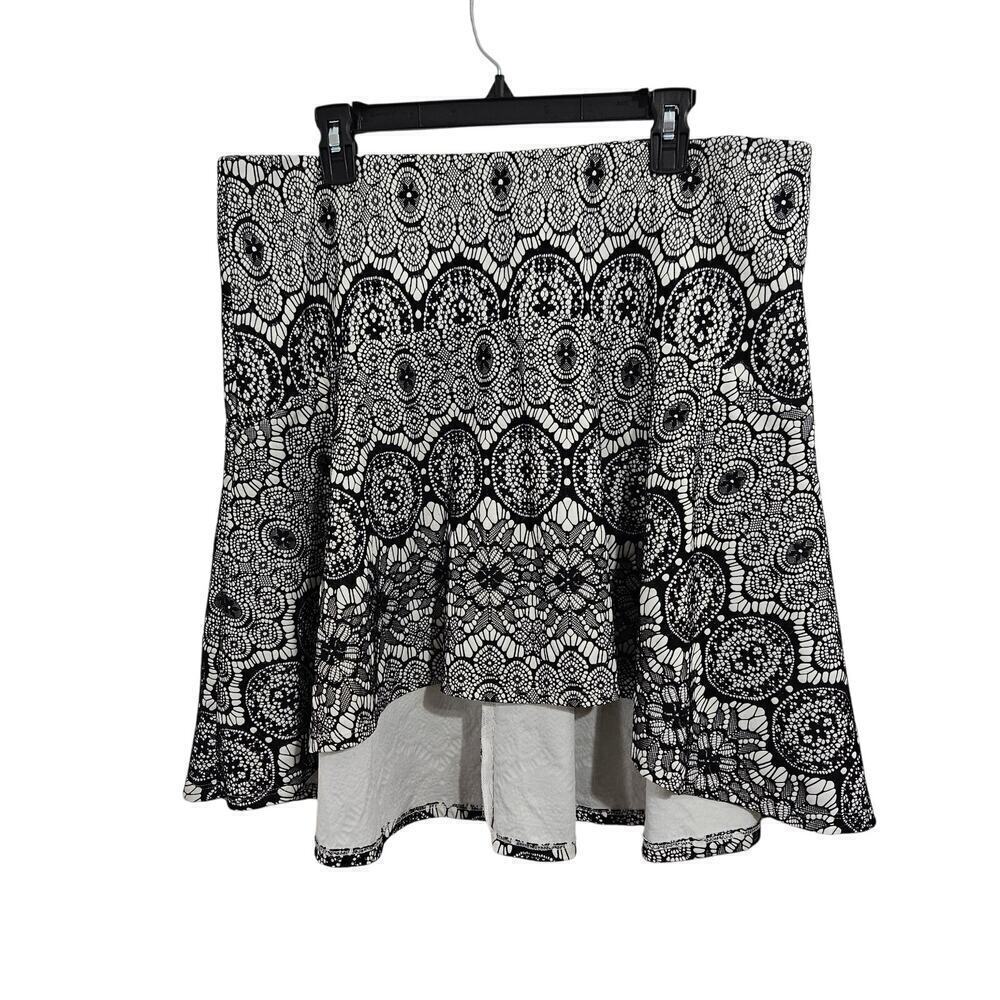 Torrid Black/White Lace Skater Skirt Hi/Lo Hem Geometric Print Whimsigoth Sz 1x - Picture 1 of 7